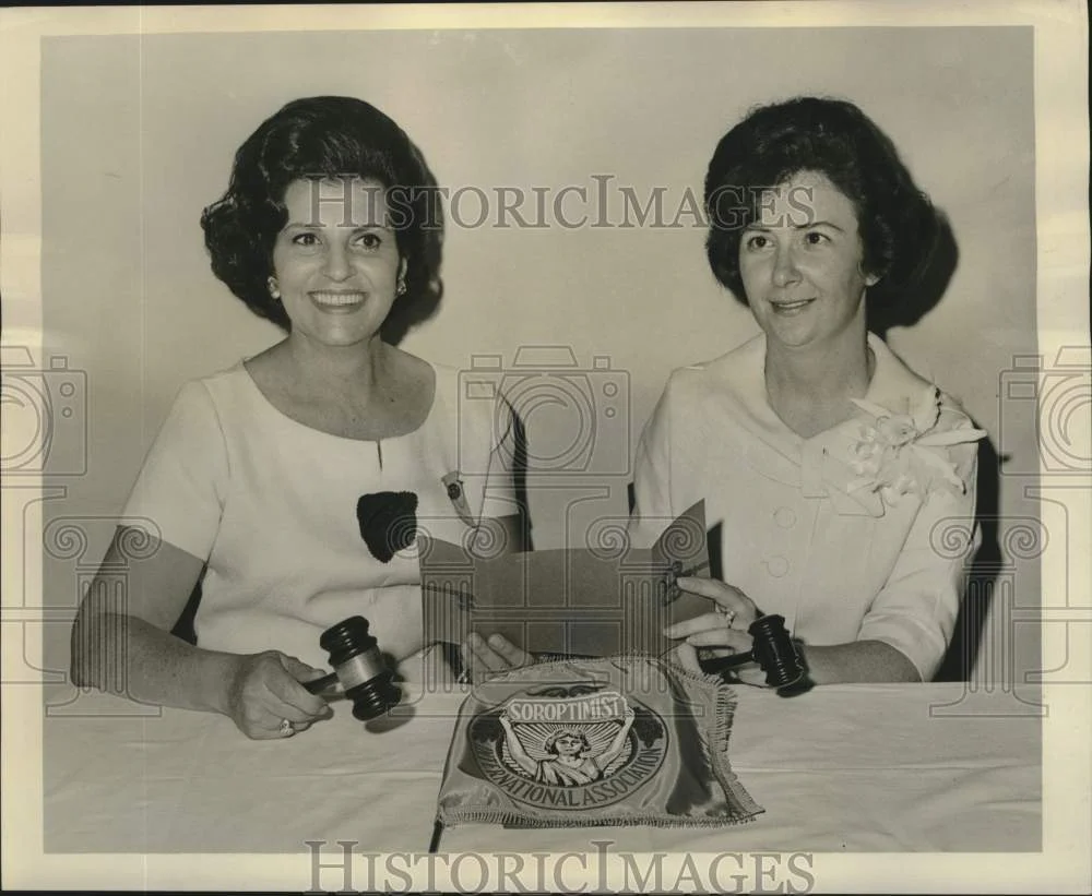 1965 Press Photo New Orleans Soroptimist/Venture Clubs officer installation