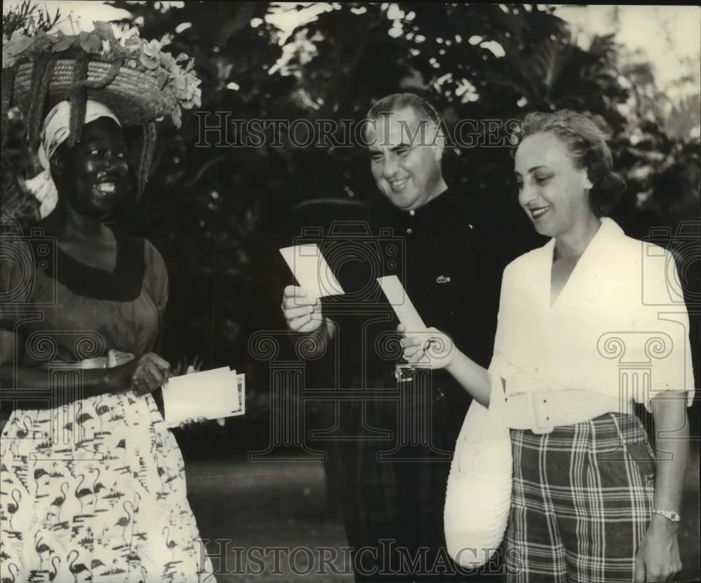 1957 Press Photo Mr and Mrs. Irving Roth on Vacation in Nassau, Bahamas