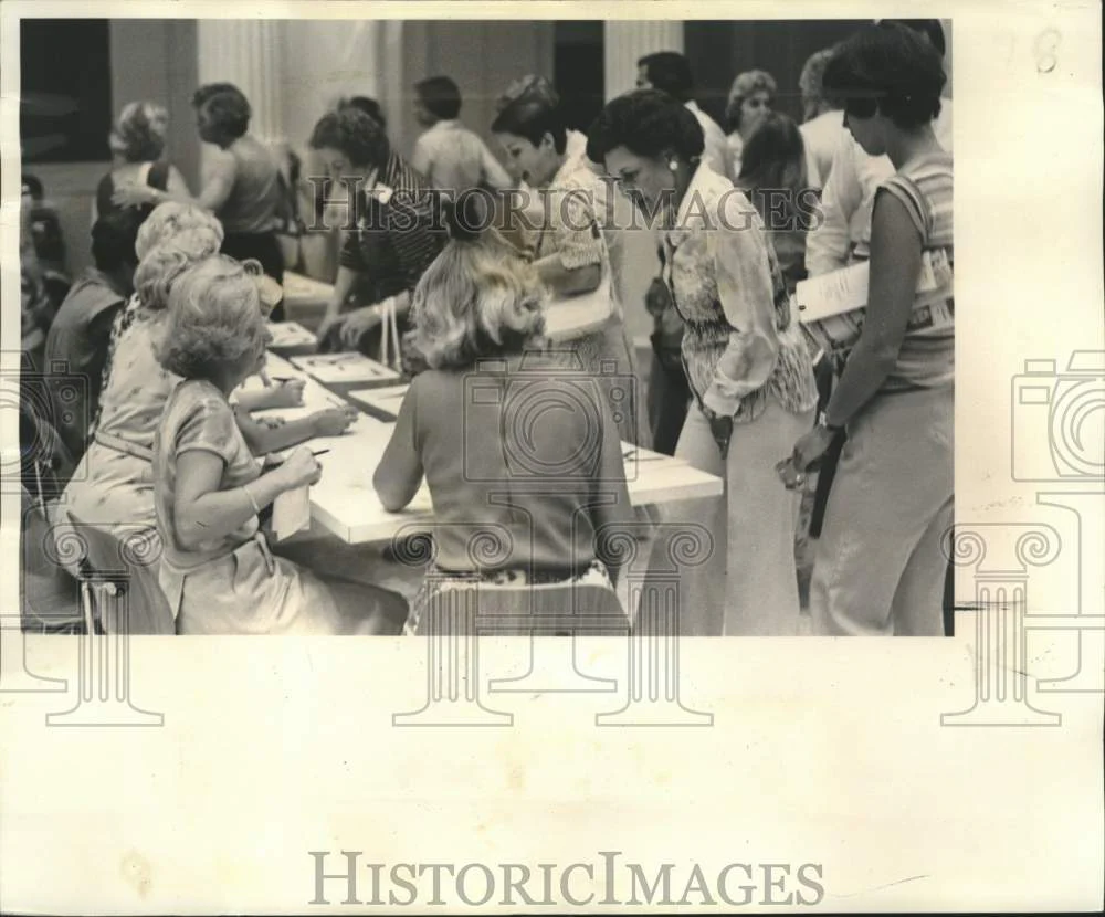 1977 Press Photo Evening course registration at New Orleans Museum of Art