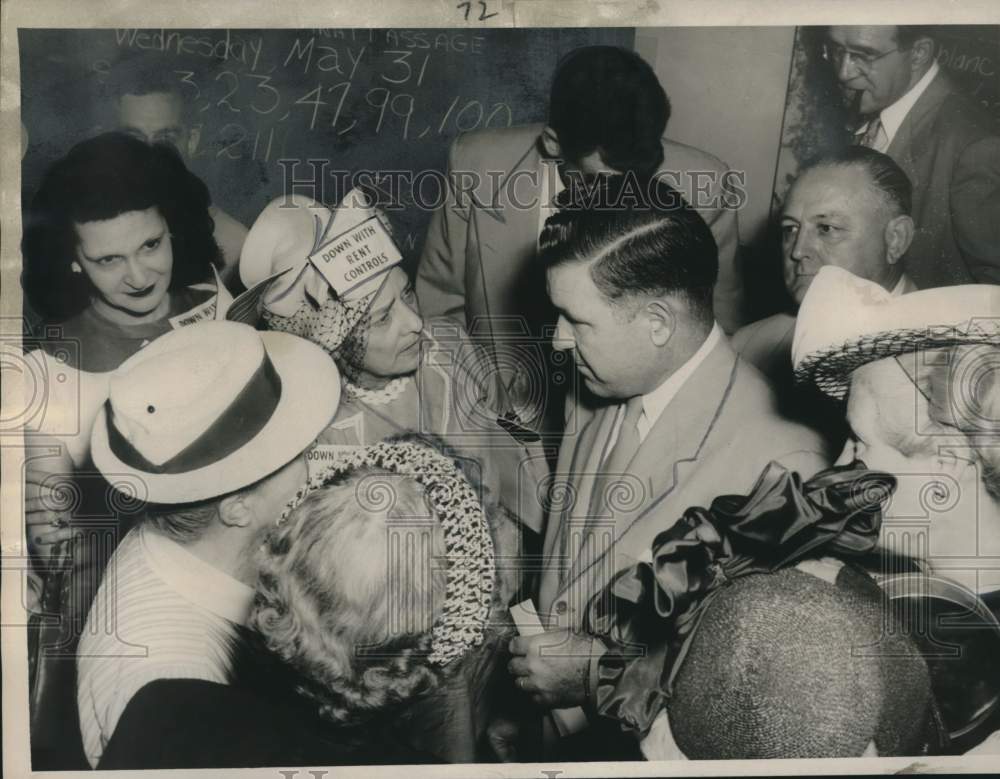 1950 Press Photo State Representative Thomas Russell & Rent Control Protesters