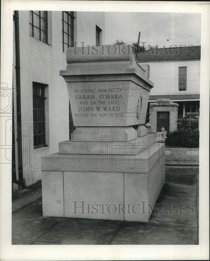 1956 Press Photo Sarcophagus of Sarah O'Hara at St. John's Cemetery - noc31902