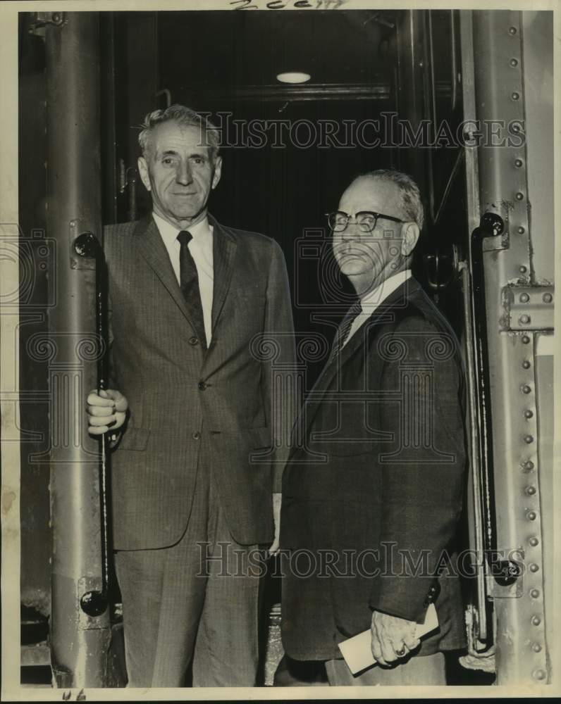 1961 Press Photo W. P. Sevier And H. B. "Joe" Martin, Union Passenger Terminal