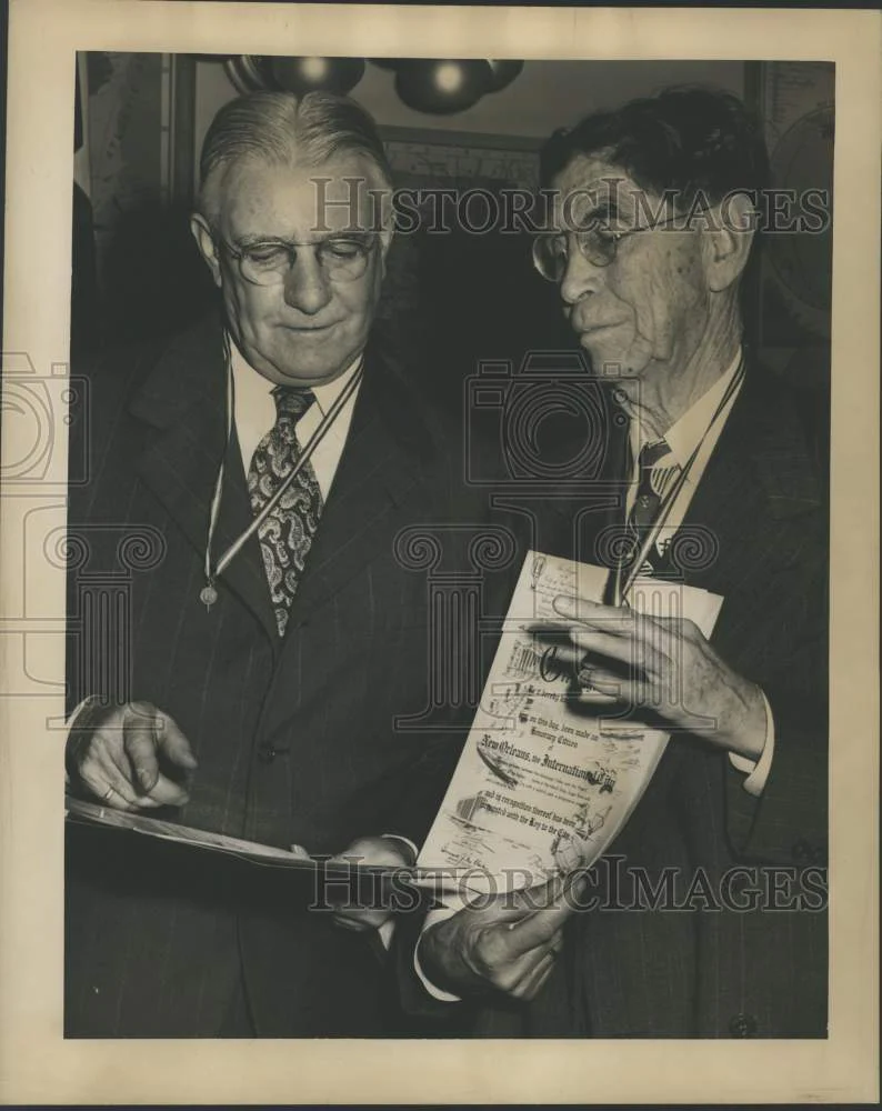 1947 Press Photo Charles Wolverton and Adriano Vilanova in New Orleans Ceremony