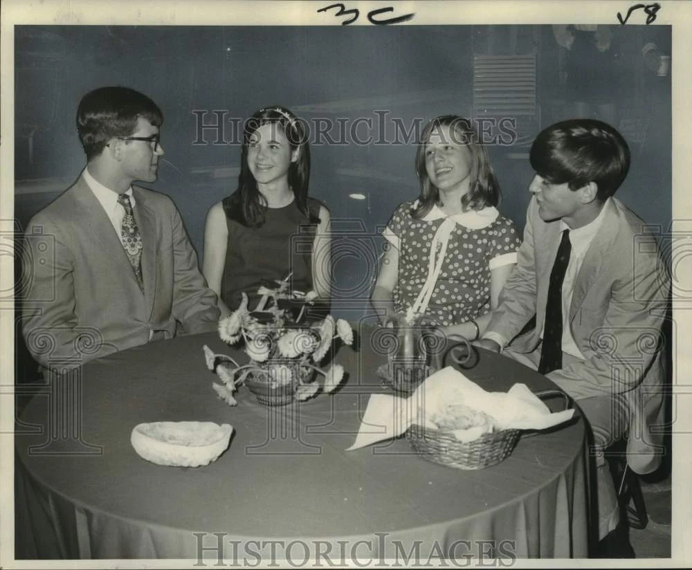 1968 Press Photo Attendees of Dance at Thomas B. Favrot Home on Loyola Avenue