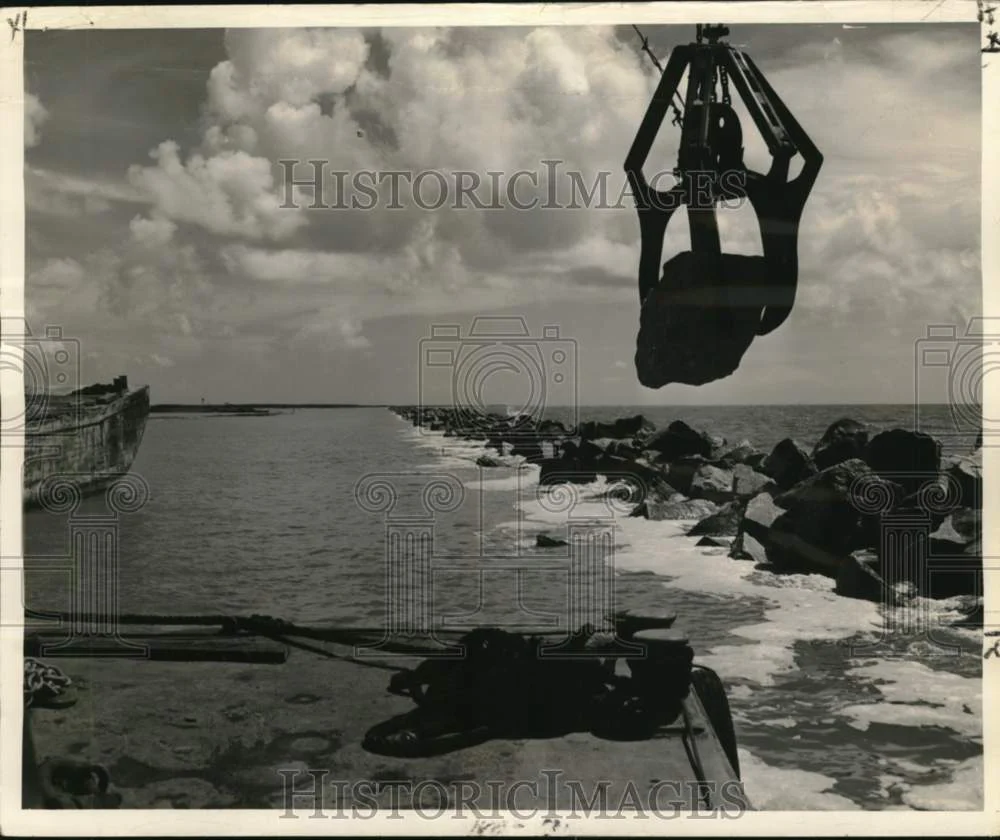 1955 Press Photo Dredging operation in the Southwest Pass in New Orleans