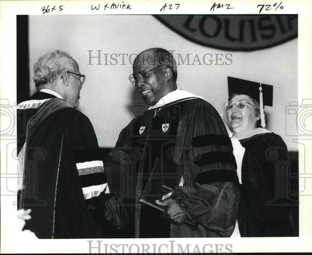 1991 Press Photo Dr. Sullivan receives honorary degree Doctor of Humane Letters