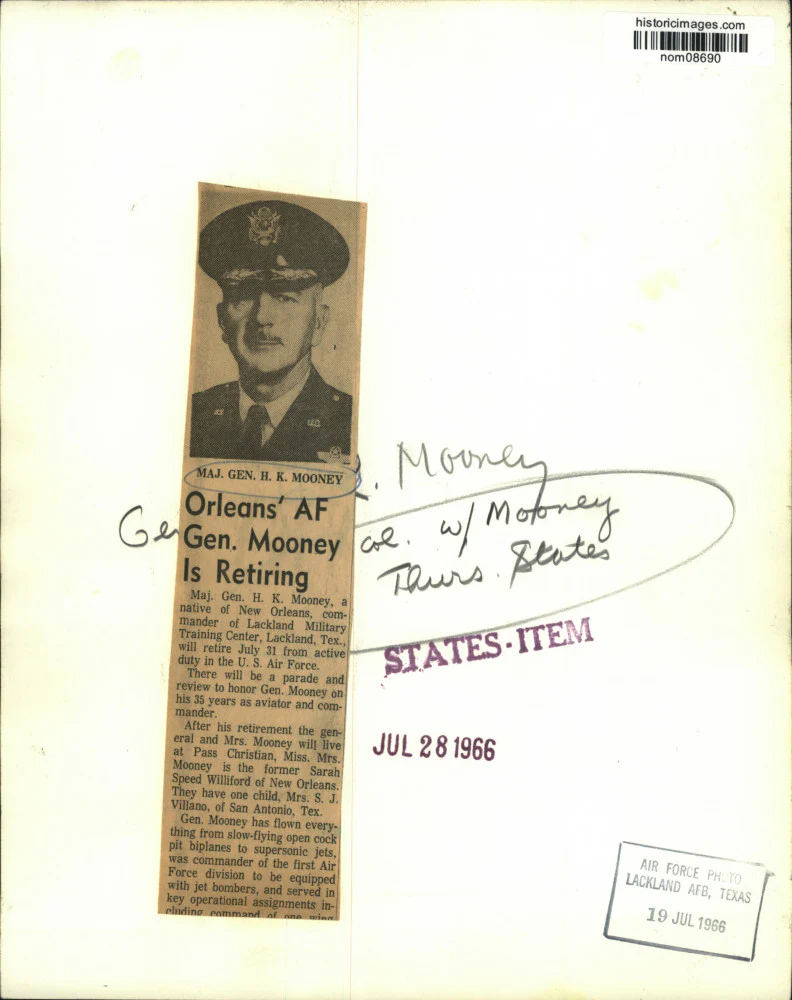 1966 Press Photo Air Force Major General H.K. Mooney - nom08690 - Image 2