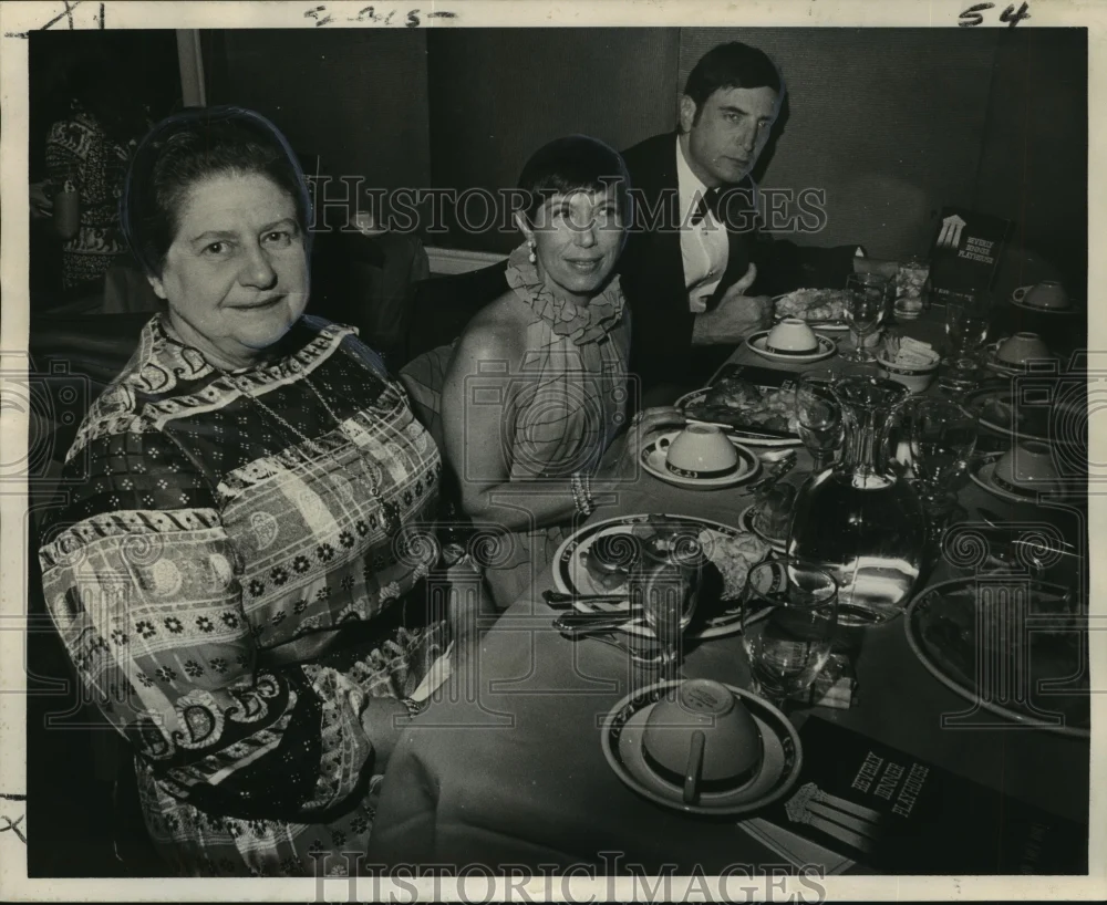 1972 Press Photo Benefit for Repertory Theater participants at Beverly Playhouse