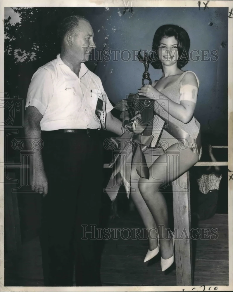 1964 Press Photo Madeline Burke named Miss Fraternal Order of Police - noo04978