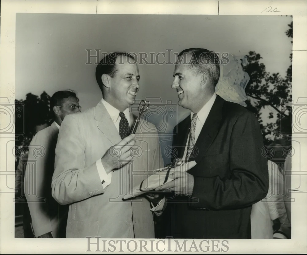 1951 Press Photo Mayor, Gentilly Woods Builder at Ribbon Cutting, New Orleans