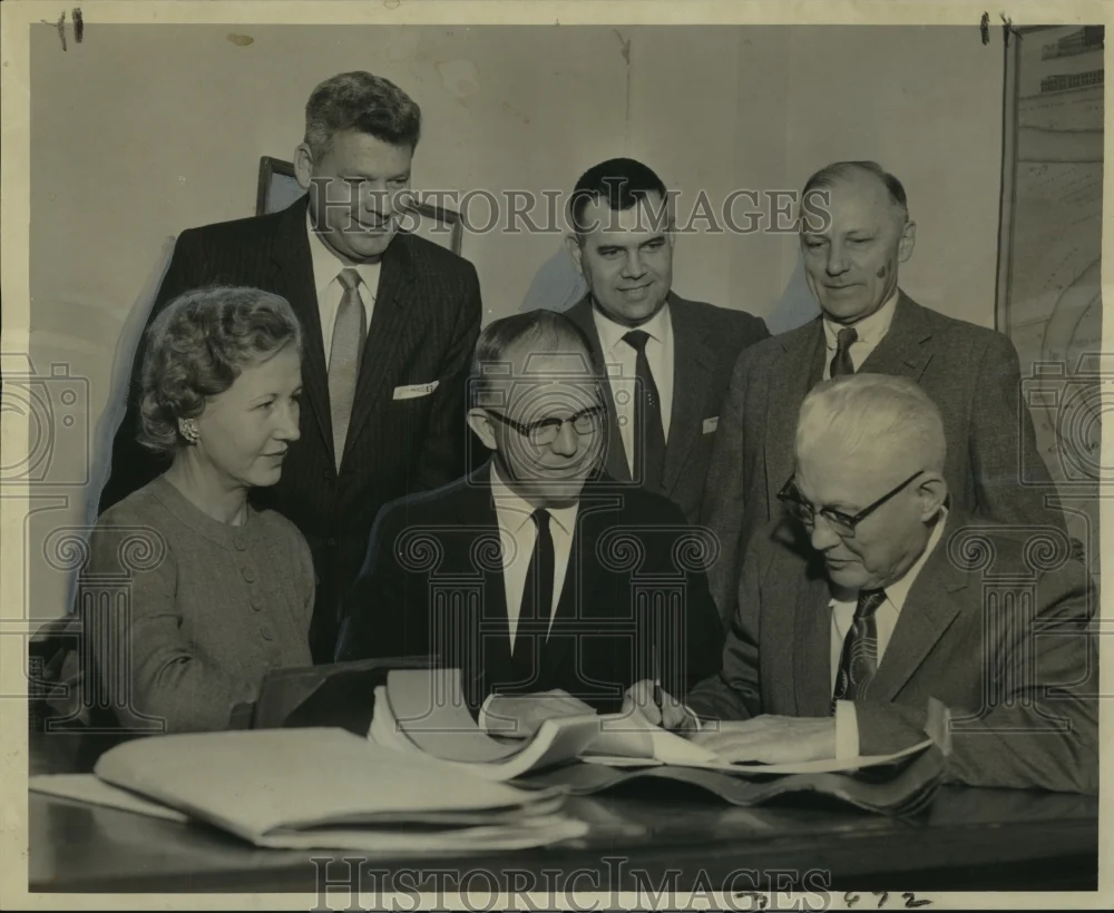 1959 Press Photo Contract Signing, New St. Mark United Church of Christ, Gretna