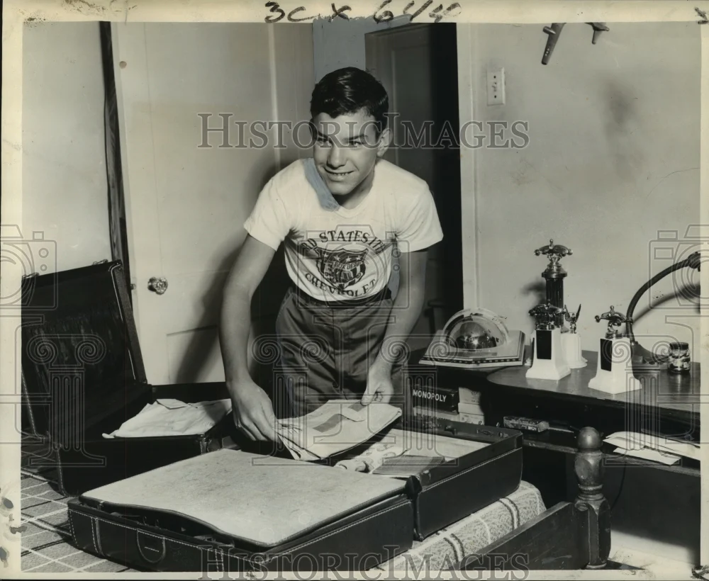 1960 Press Photo Jimmy Folse Packs for All-American Soap Box Derby, New Orleans