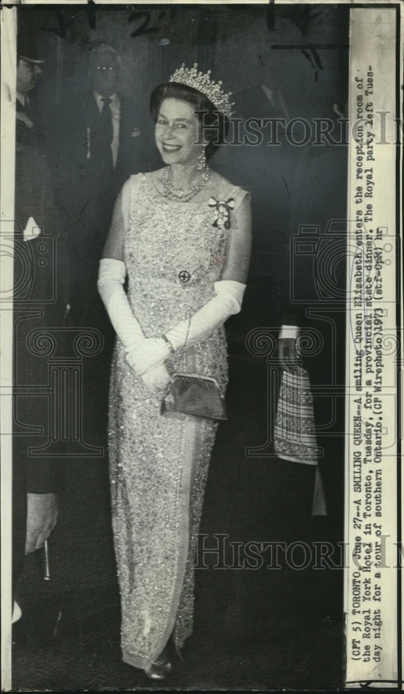1973 Press Photo Queen Elisabeth II at reception of Royal York Hotel, Toronto