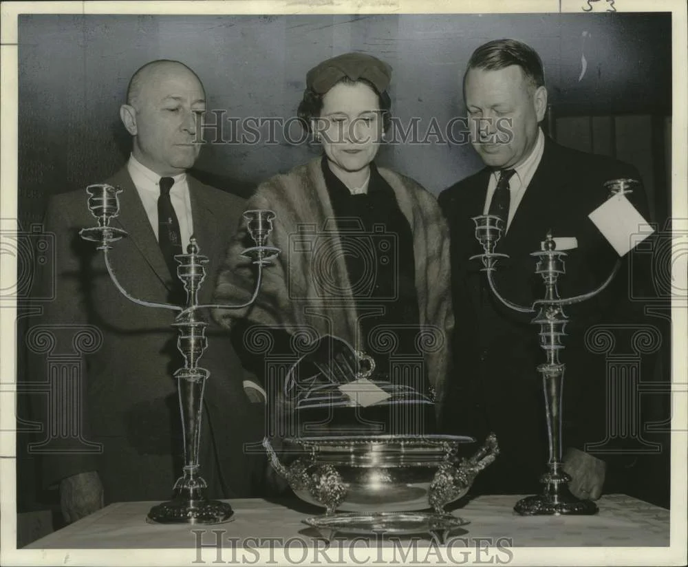 1957 Press Photo William J. Lodwick with Mr. and Mrs. Joseph P. Henican Junior
