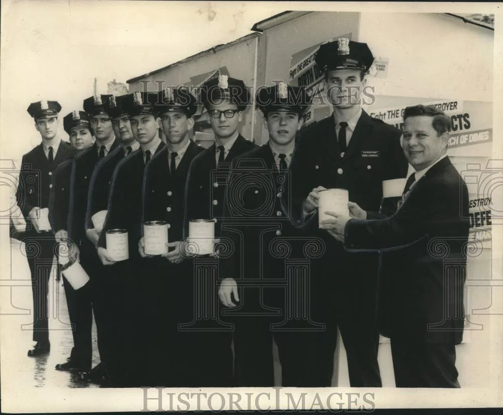 1968 Press Photo New Orleans Police Cadets receive March of Dimes Fund Cans