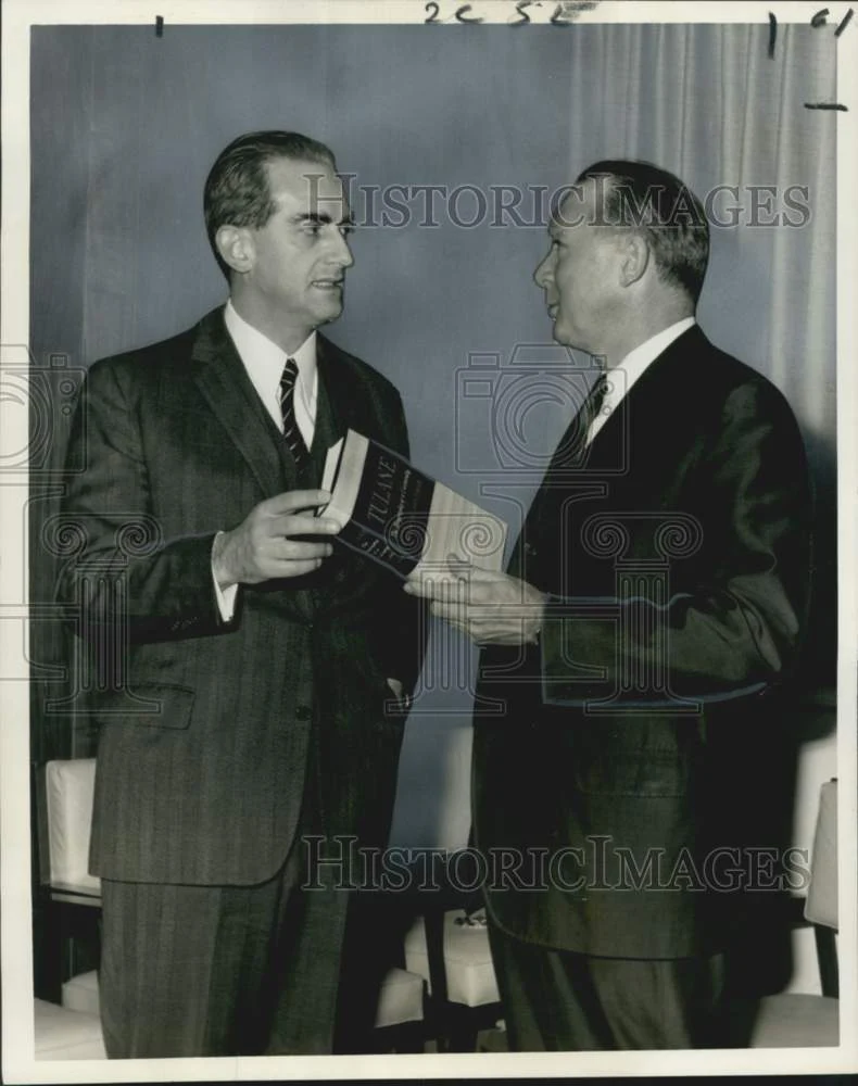 1970 Press Photo Alain Peyrefitte greeted by Dr. Herbert E. Longenecke,