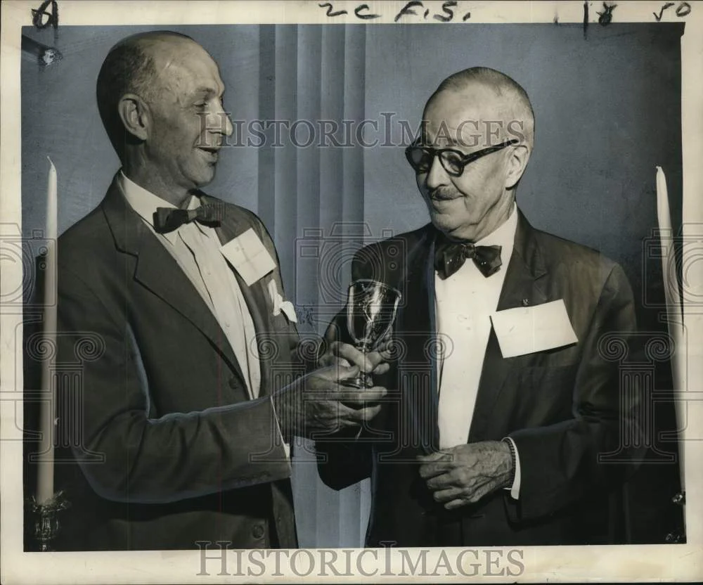 1955 Press Photo Colonel William D. Shaffer Given The Dingeldein Cup at Meeting