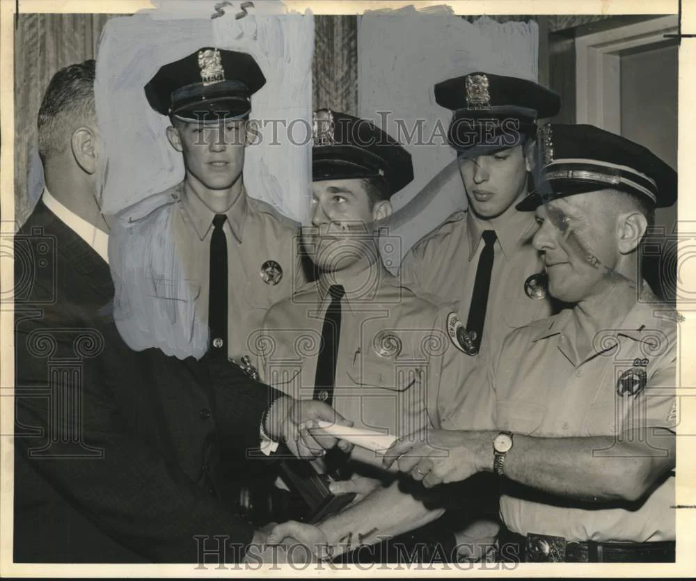 1961 Press Photo Frank Wilson and other Cadet Class members congratulated