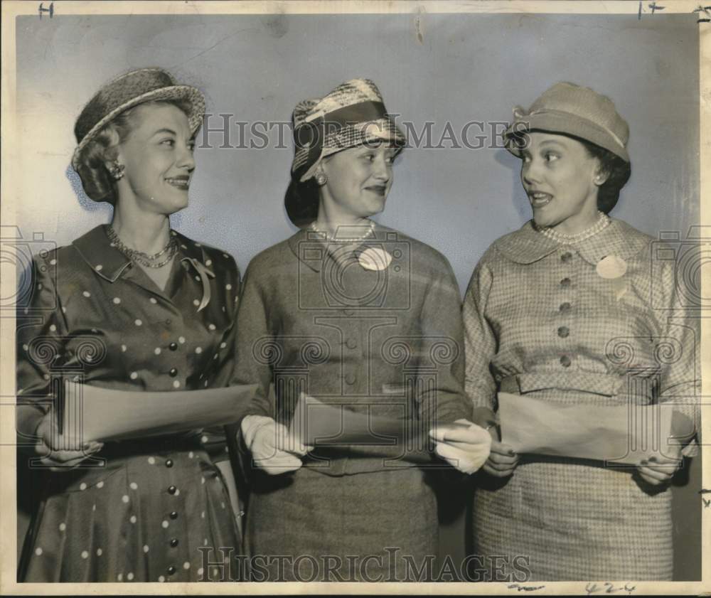 1959 Press Photo Federation of Women's Clubs presidents honored at convention