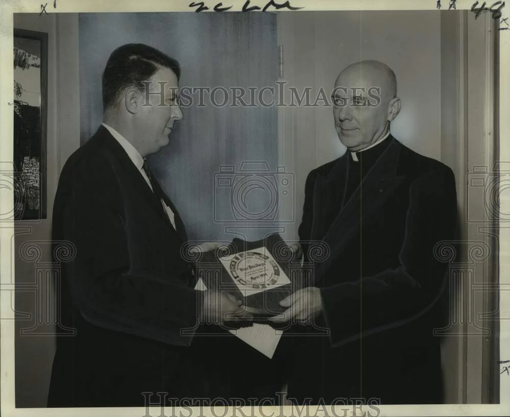 1964 Press Photo Monsignor Bela Varga receives plaque from Richard L. Hindermann