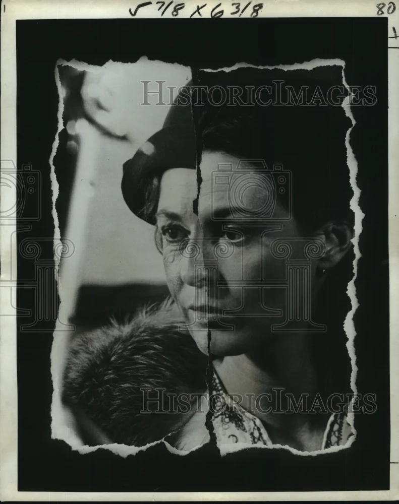 1977 Press Photo Actress Jane Alexander plays two roles. - nop00447
