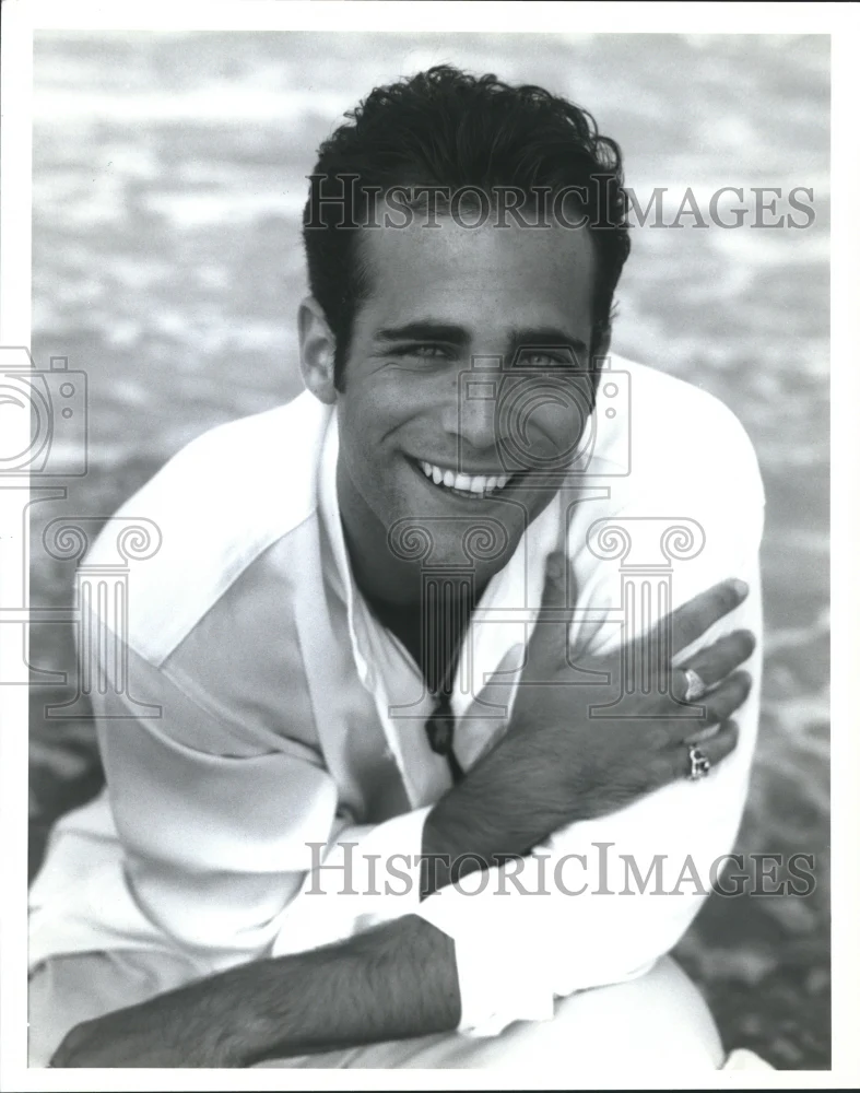 1997 Press Photo Brian Bloom, actor. - nop07593