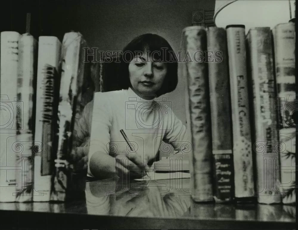1967 Press Photo Dorothy Gilman, author of the "Uncertain Voyage" - nop31968