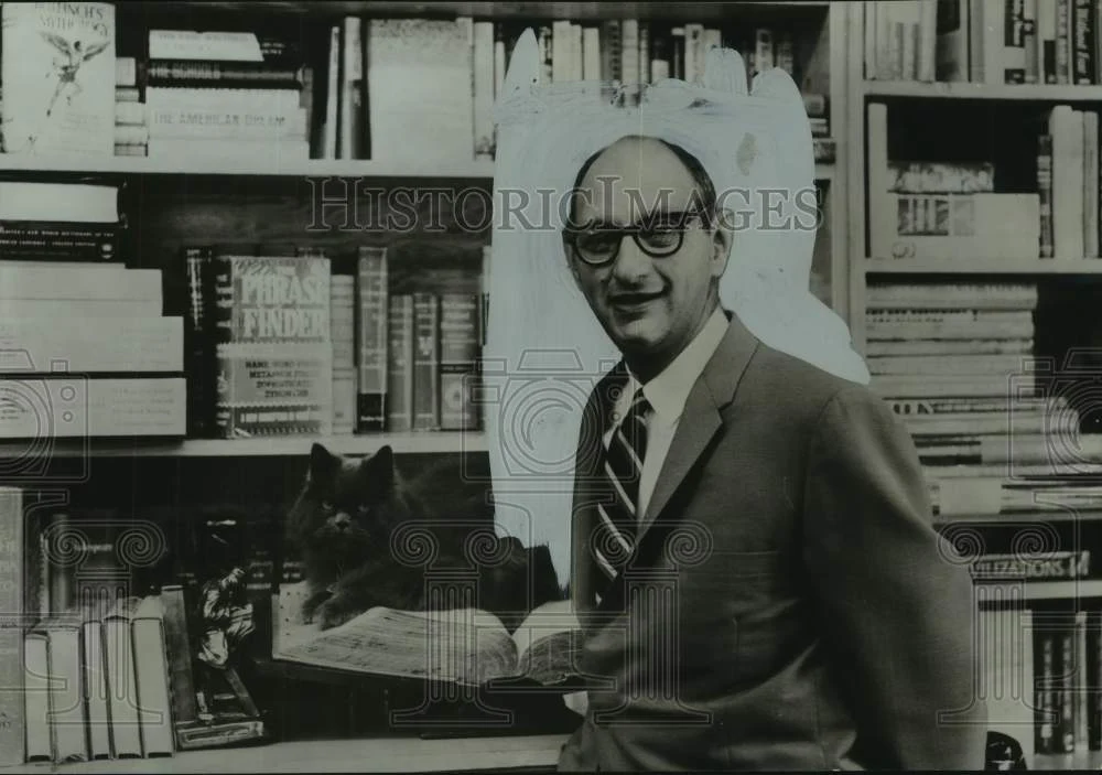 1967 Press Photo Author Roger Hilsman has a new book, "To Move A Nation."