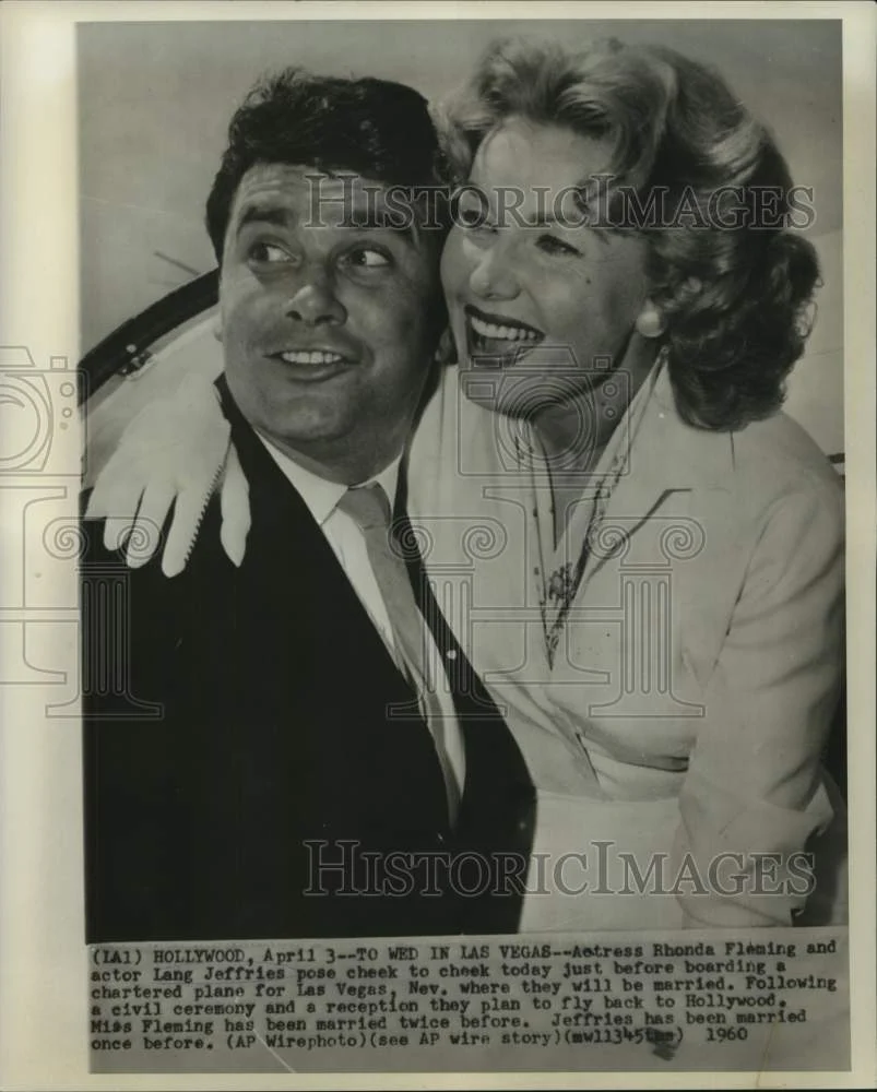 1960 Press Photo Rhonda Fleming & Lang Jeffries head to Las Vegas to be married