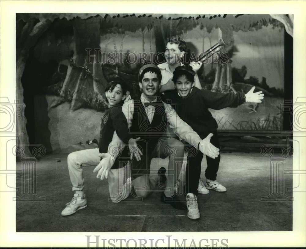 1991 Press Photo Cast of "The Trail of the Big, Bad, Wolf," at Le Petit Theatre.