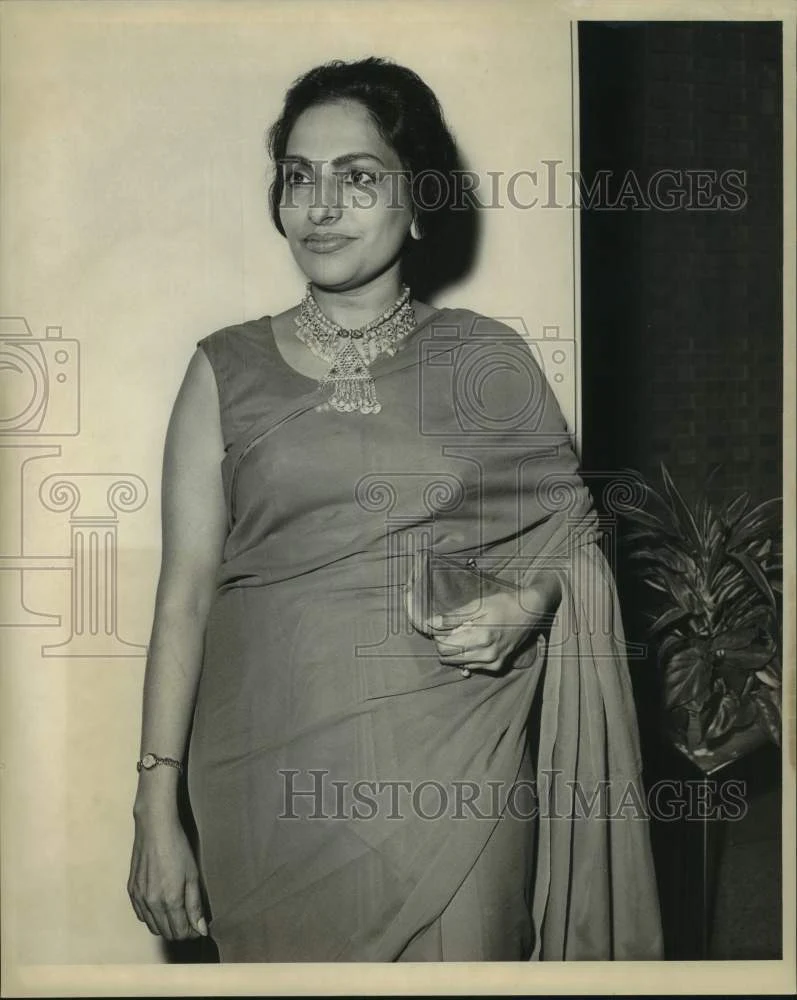 1963 Press Photo Mrs. Anis Mirza from Pakistan - nop56449