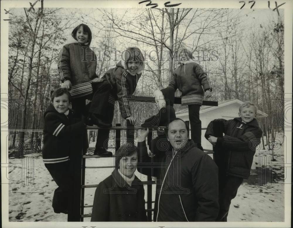 1971 Press Photo Robert Wussler Family in "Kids! ... Health, Sex and Growing Up"