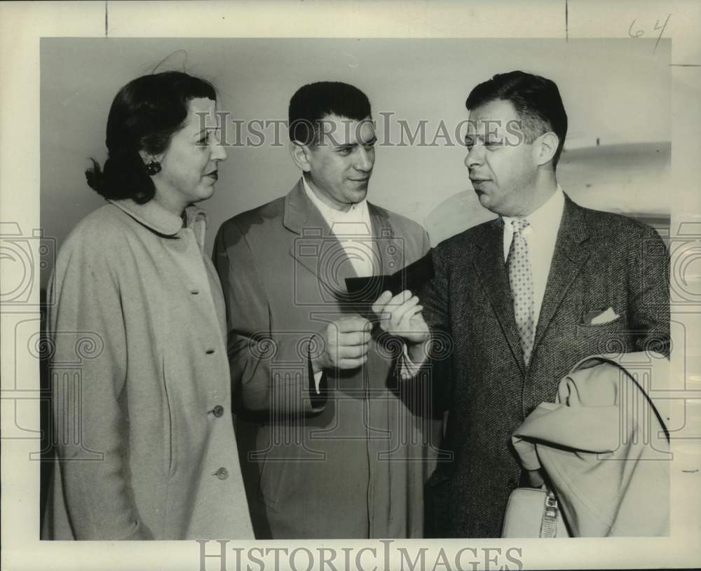 1958 Press Photo Russia's CBS correspondent Dan Schorr and Dr. and Mrs. Fosberg