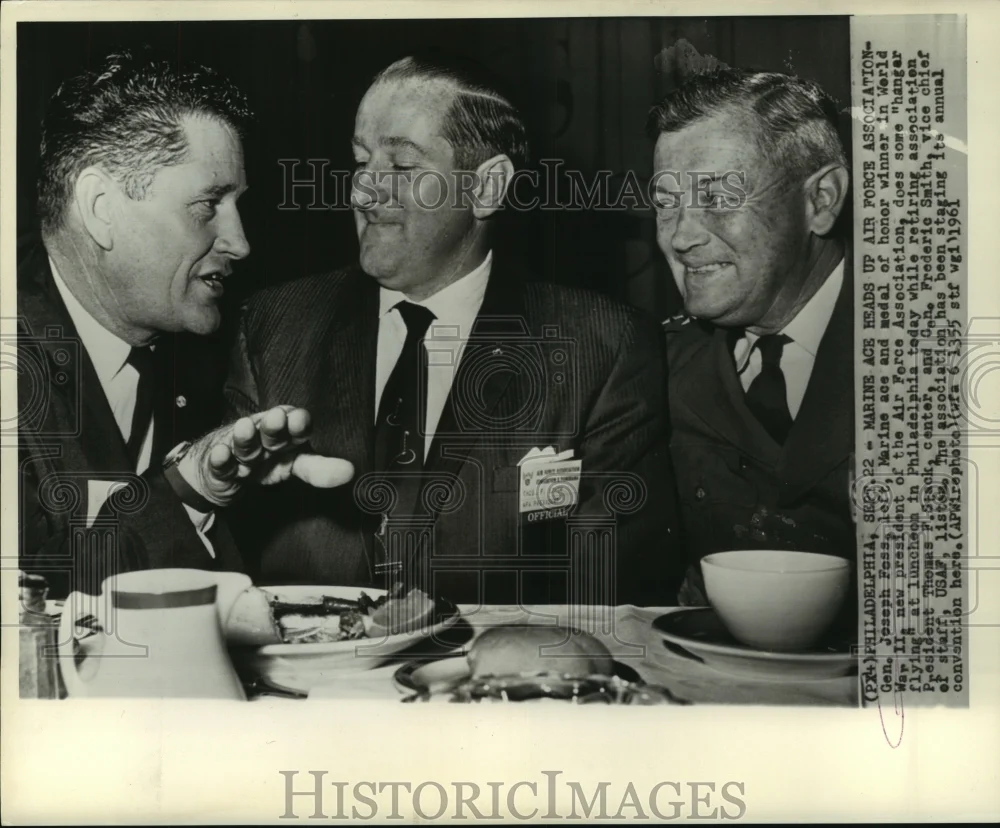 1961 Press Photo Gen. Joseph Foss & others at Air Force Association lunceon