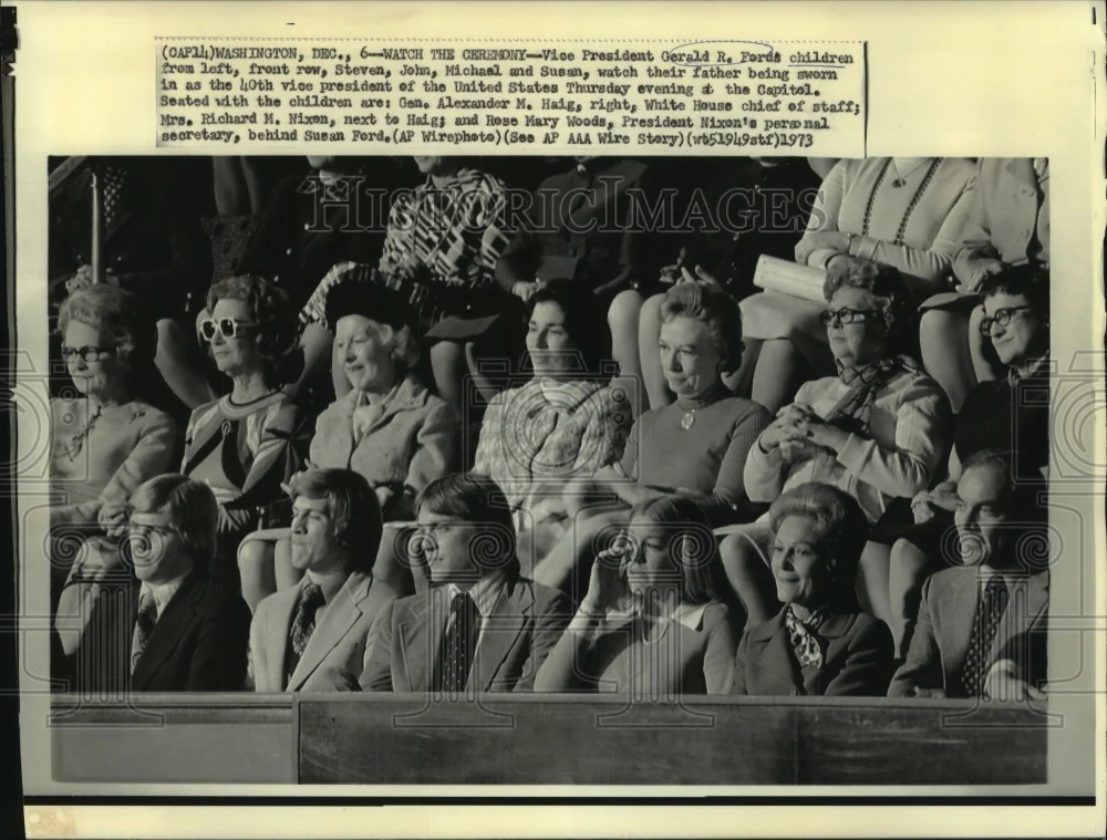 1973 Press Photo VP Ford's children watch father sworn in as 40th President