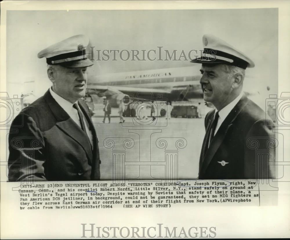 1964 Press Photo Capt. Joseph Flynn & co-pilot flew across 'verboten' Corridor