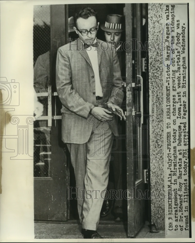 1960 Press Photo Victor Harry Feguer walk to arraignment in Birmingham, Alabama