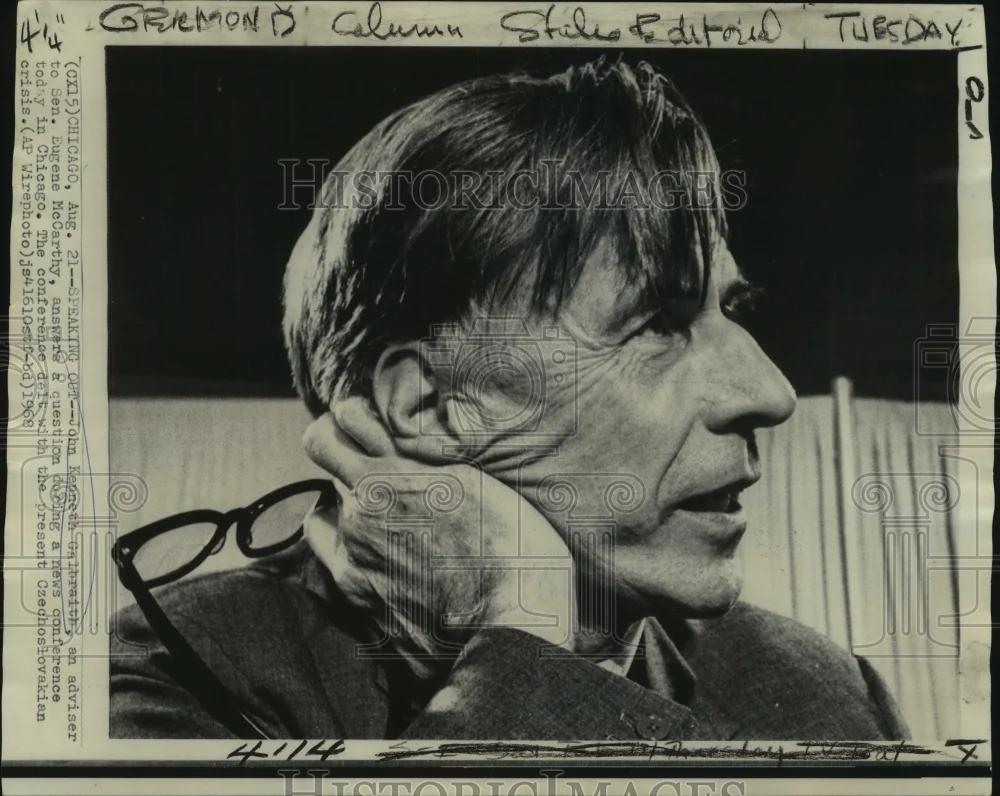1968 Press Photo John K. Galbraith answers questions at news conference