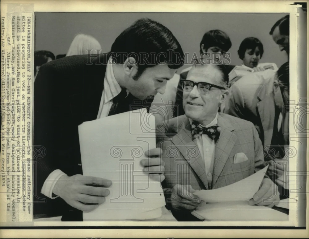 1974 Press Photo Sam Garrison & others discuss impeachment debate in Washington