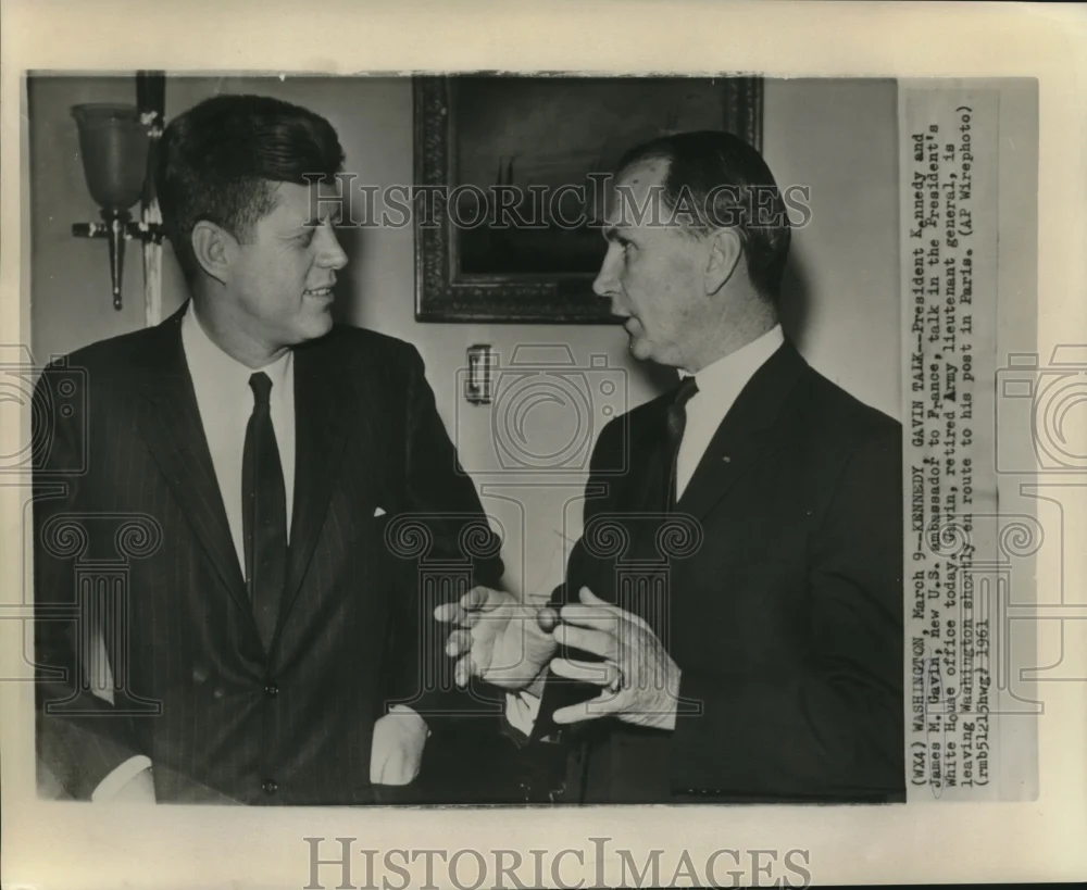 1961 Press Photo President Kennedy & James Gavin talk at White House - now03588