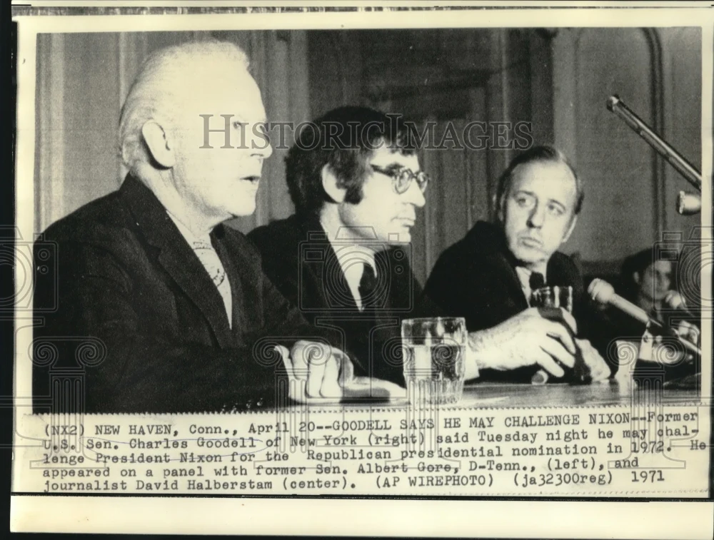 1971 Press Photo Senator Charles Goodell & others at New Haven panel - now04073