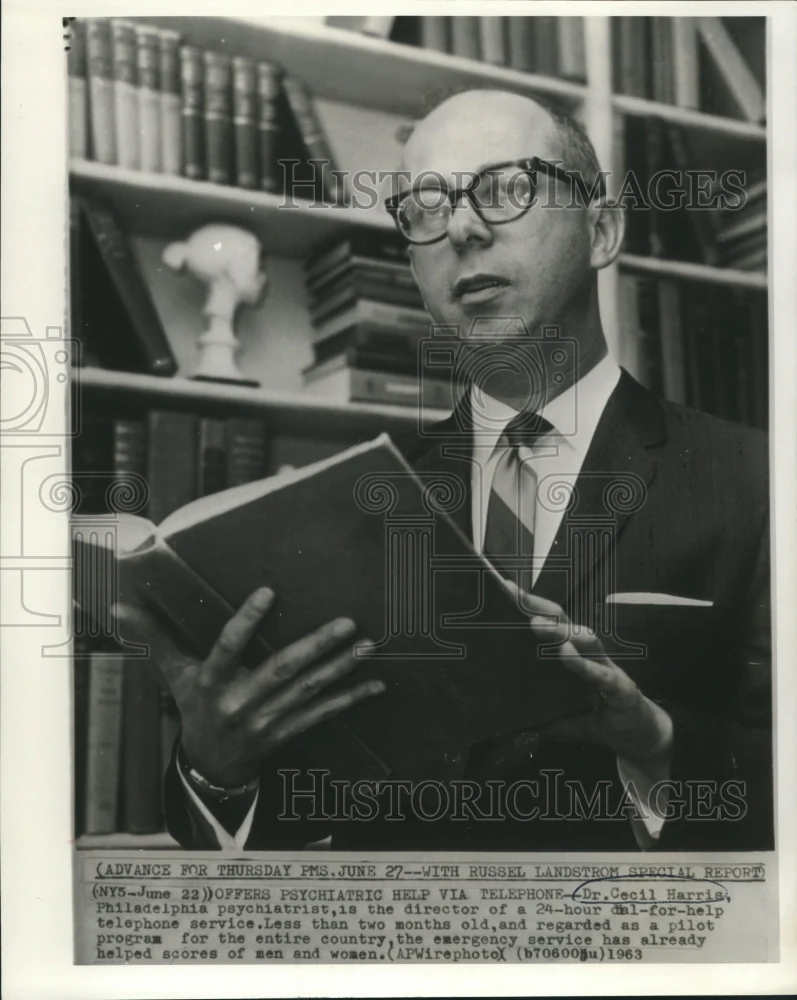 1963 Press Photo Dr. Cecil Harris, Director of 24-hour dial-for-help program
