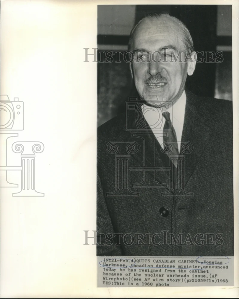 1960 Press Photo Canadian Defense Minister Douglas Harkness - now05864