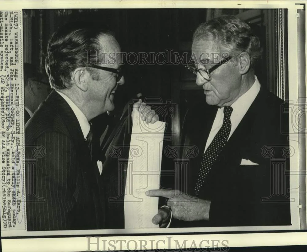 1970 Press Photo Senators Philip Hart & Cooper hold Safeguard voting tally sheet