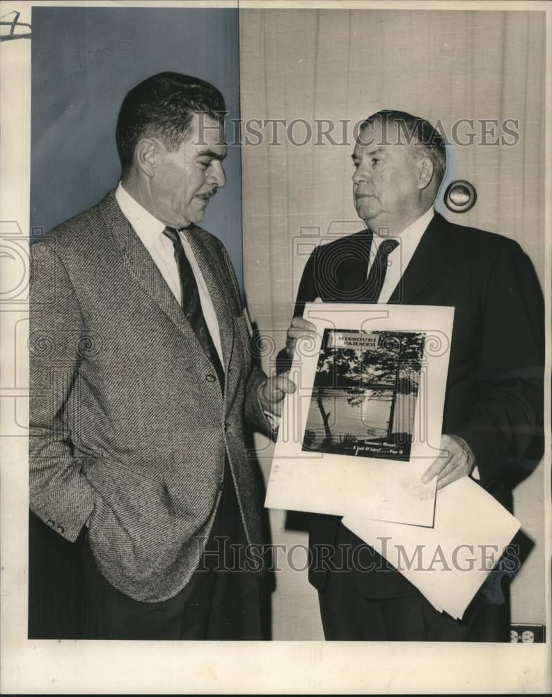 1967 Press Photo John Heimburger & other at Farmer Cooperatives council at Jung