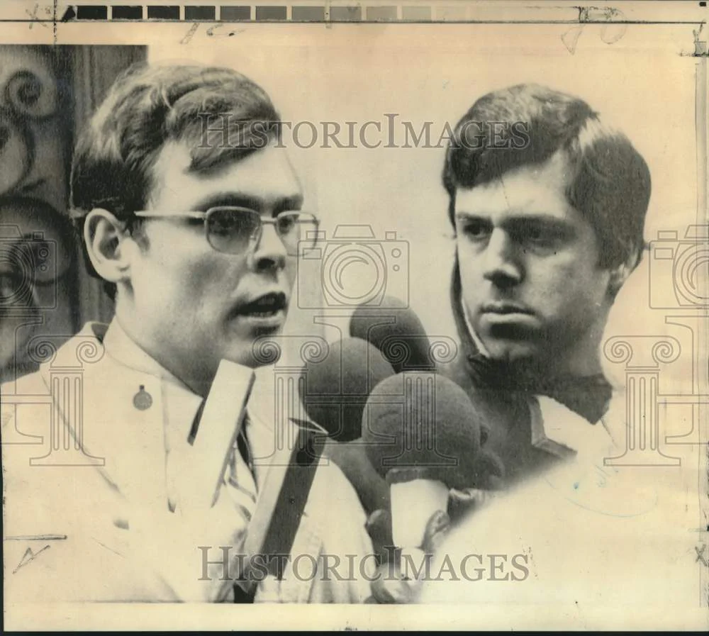 1970 Press Photo Former North Vietnamese POW Douglas Hegdahl with newsmen