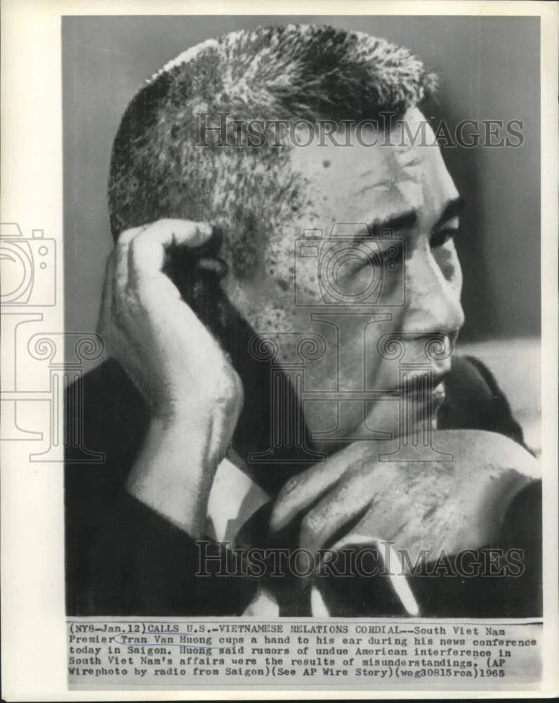 1965 Press Photo South Vietnam Premier Tran Van Huong listens at news conference
