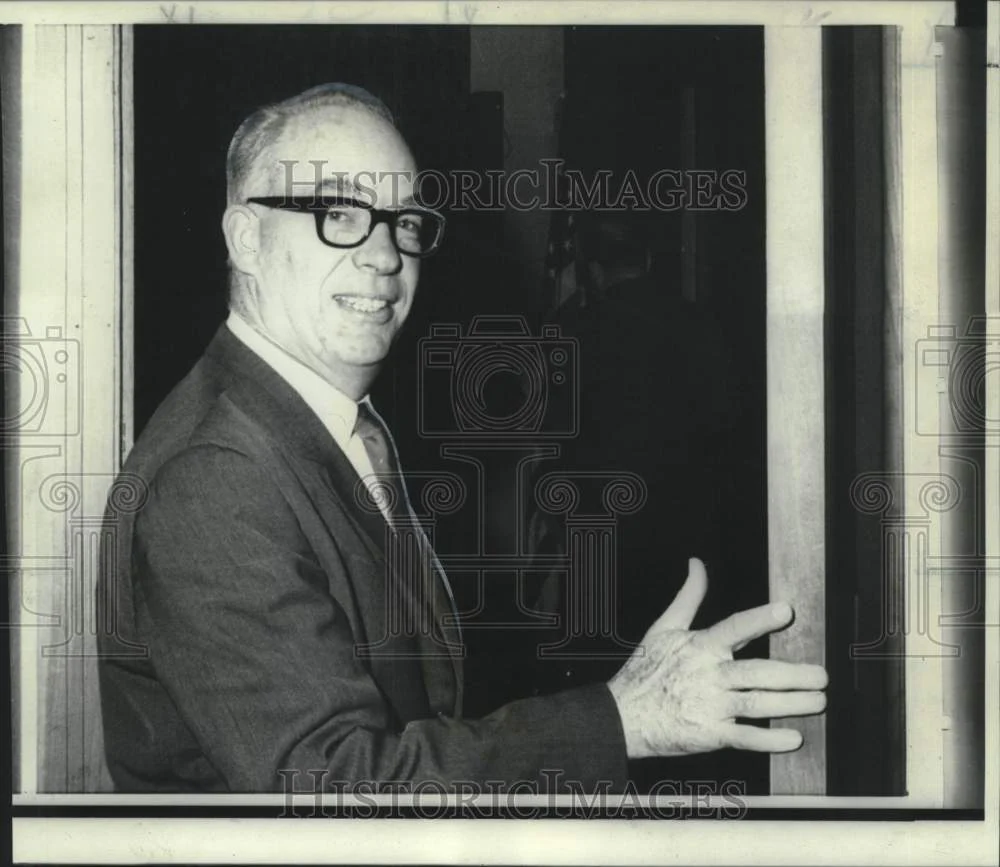 1966 Press Photo Paul Jennings, Union Leader calls offer insignificant
