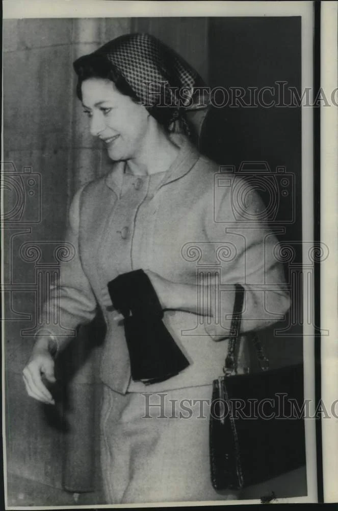 1967 Press Photo Princess Margaret leaves King Edward VII Hospital in London