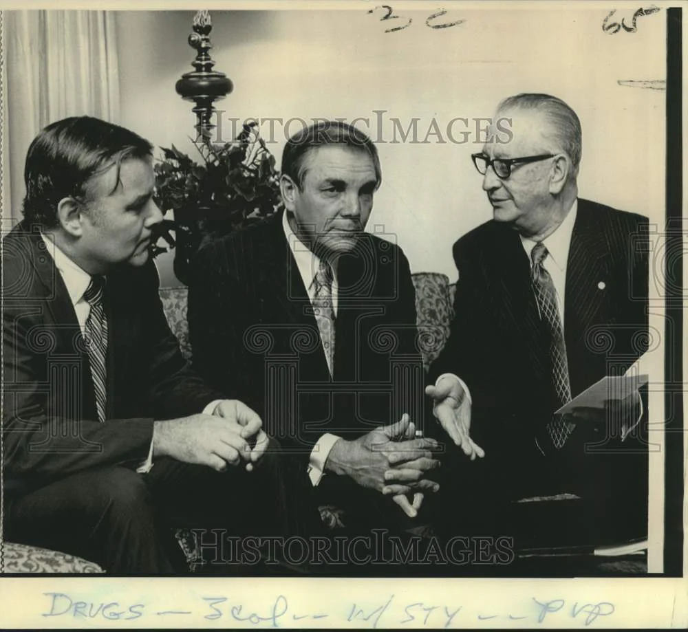 1971 Press Photo Louisiana Governor McKeithen and others at U.S. drug seminar.